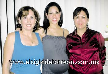 Nonó Derbéz, Gaby Robles de Garza y Lety Ruíz.