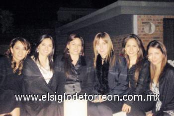 Bárbara Luévanos, Marcela Foglio, Karla Nuño de Alatorre, Marala Sánchez de Garza Tijerina, Lilia Reyes y Leslie Hernández.