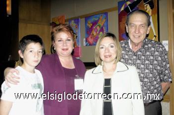 Gerardo Ramos, Patricia Vázquez, Jenny y Tomas Alvarado.