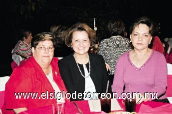 Marcela Pruneda, Ma. Lucia de López y Angelina de Madero.