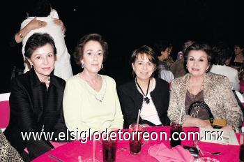 Noelie B. de López, Lucy G. De Aguiñaga, Rosa Alicia Valdéz y Chuiquis A. de Lamberta.