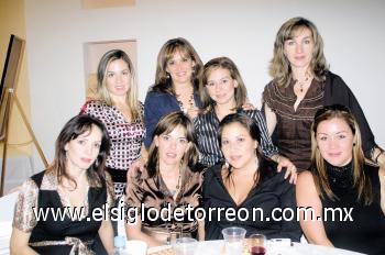 Liliana Quintero, Katy Villarreal, Lizeth Safa, Daniela Flores, Alejandra López, Nancy Núñez, Vero Tamez y Samia Ollivier.