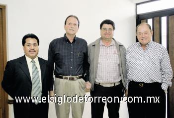 REUNIÓN ESTATAL
Gabriel Villalobos Máynez, Ricardo Aguiñaga Hdz. y Christian Collier de la Marlier.