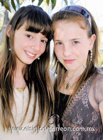 Camila Boehringer y Andrea Villarreal.