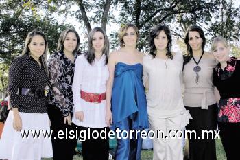 Alicia Jaime, Isabel Román, Gilda Herrera, Valeria Russek, Adriana Díaz, Jessica Yacaman y Cristina Martínez.