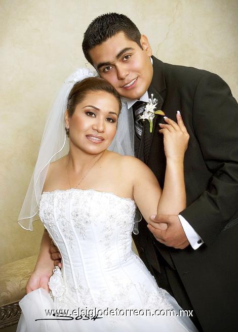 Sr. Raúl Gerardo Téllez Sánchez y Srita. Elba Fernández Hernández contrajeron matrimonio el pasado cuatro de noviembre de 2006 en la iglesia del Señor de la Misericordia.




Estudio:  Sosa