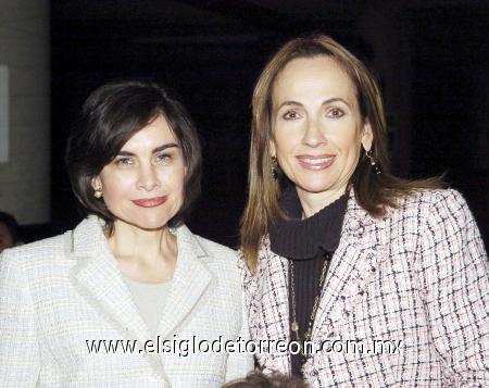 01122006 
Cecilia Ramírez y Carmen de Hermosillo.