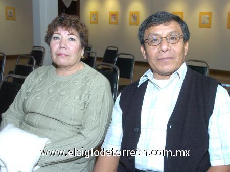 04122006
María de la Rosa y Antonio Morales.