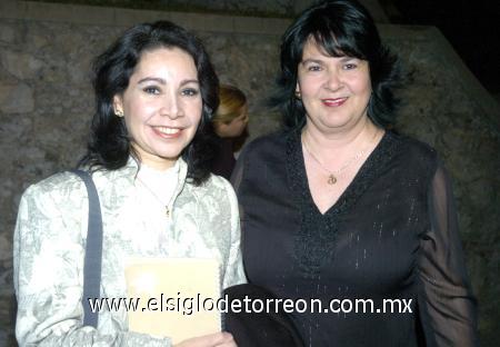 04122006
Marianne Toussaint y Gaby Nava.