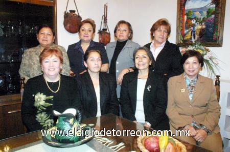 03122006 
María Elena Estrada, Soledad Rodríguez, Yolanda Aznar, Angélica Robles, Lidia Cortez, Rebeca Quintero, Irma Chávez y Margarita González,