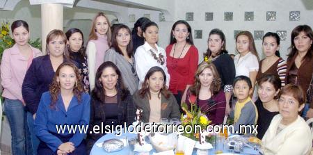 03122006 
Monserrat, Lorena, Sandra, Nuria, Cristy, Verónica, Laura, Margarita, Norma, Verónica, Malú, Mayela, Yanet, Lorena Michell, Marcia y Susy,junto a Laura Alina.