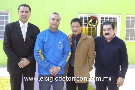 07122006
Alejandro Solís, Jacobo Martínez, Miguel Chong y Simeón Frías, colaboradores de la asociación.