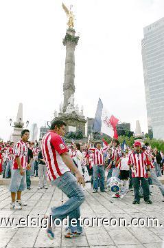 El campeonato llenó el vacío de miles de aficionados que tanto añoraban un título de las Chivas y sirvió para jugar a la política con mensajes en los automóviles como 'Chepo para presidente'.