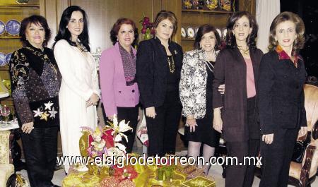 08122006 
Carolina de Romo, Gaby de Heredia, Monis de Bitar, Ivonne de Dávila, Aurora de Villar, Linda Zarzar y Katia de Zarzar.