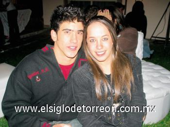 Alejandro Aguilar y Priscila Reed.