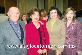 Samuel Alatorre, Coqui de Alatorre, Laura Muñoz Franco y Alicia Villarreal Zambrano.