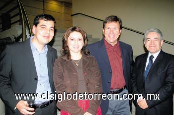 Carlos Castañón Cuadros, Lucy González, Carlos González Castañón y Jesús Campos.