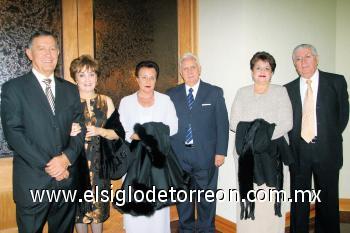 Ramiro Cantú y Mary Carmen de Cantú, María Elena de Tinoco y Juan José Tinoco, Magali de Del Río y Javier del Río