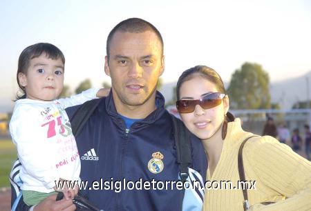 14122006
José Luis, Alejandra y Sofía García.