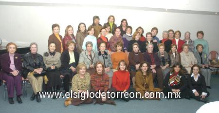 14122006
El Club Isabel la Católica se reunió con motivo de la próxima Navidad.