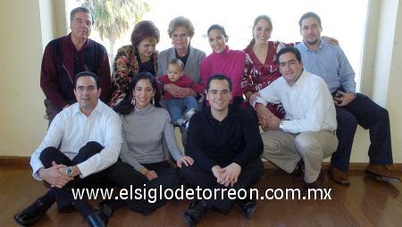 16122006 
 Rogeilio, María Teresa, Margarita, Manolo, Alberto, Elisa, Rogelio, Enrique y Natalia.