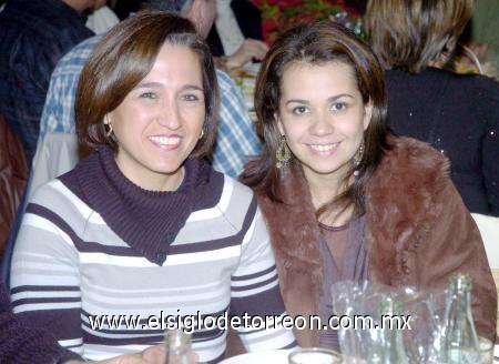 22122006 
Delia Méndez y Adriana Morales.