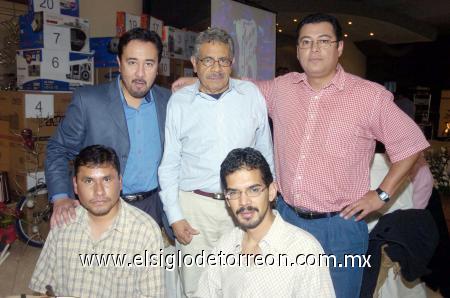 22122006 
Édgar Alejandro Coronado, Rodrigo González Morales, Paco Javier Flores,Alonso Licerio Valdés y Jorge Reza.