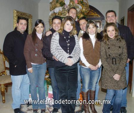 22122006 
José H. García, Lizeth de García, Pablo Armendáriz, Gabriela Valdez,Cristian Welff, Óscar Ollivier, Odila de Ollivier, Javier Cepeda y Vanesa Valdepeñas.