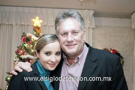 24122006 
Alejandro Teele con su hija Daniela Teele Martín.