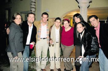 Melissa Mijares, Ramiro Cantú, Tato Fernández, Juan Carlos, Cecy Iriarte, Montse, Priscila y Alejandro Ramos.