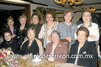 Cristy Yarza, Laura Martínez, Griselda Obeso, Bertha Berlanga, Aída Villarreal, Anita Amarante, Melita González, Charo Villarreal, Conchita Cantú y Chelito González.