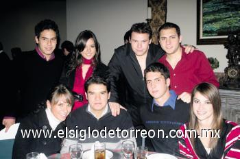 Jorge Serna, Andrea Marroquín, Ricardo Torres, David Villarreal, Marifer de la Garza, Armando Navarro, Jorge Villarreal y Fernanda García.