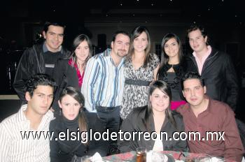 Rafael Benítez, Marissa Navarro, Rodolfo Zertuche, Alexis Navarro, Brenda Murguía, Jaime García, Juan Murra, Mariana Diez, Ángela Diez y Fer García-Izaguirre.