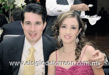 Erick Rolando Saracho Padilla y Karla Yadhira Padilla de Saracho.