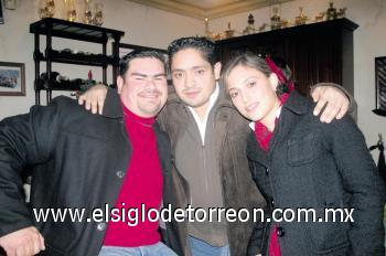 Chuy García, Manuel Falcón y Laura Zermeño.