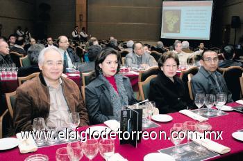 Moisés Méndez Fierro, Pita de Méndez Fierro, Rosy y Marcial de la Rosa.