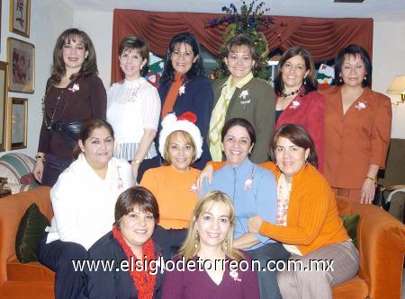 23122006 
Mary de Flores, Yola de Gutiérrez, Lety de Liu, Caro de Landeros, Lety de Borunda, Chanis de Ávila, María Elena Román, Rosy de Delgado y otras damas.