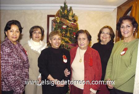 31122006
Elba de Sifuentes, Conchita de Maeda, Edy Durán, Cuquita Wong, Graciela Wong y Beatriz de Álvarez.