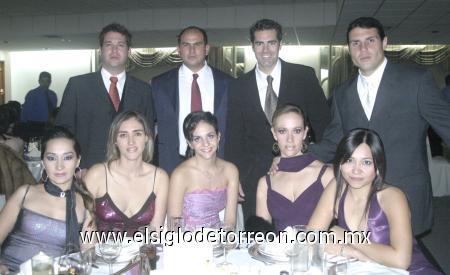 31122006
Marco Enríquez, Tony Nohra, Alger Salazar, Marco Rodríguez, Deneb Garza, Marcela Garza, Fabiola Mexsen, Gaby Delgado y Nelly Leo.