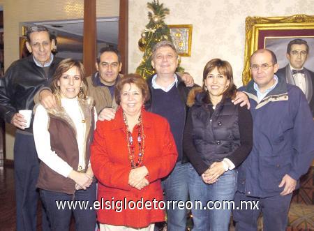 31122006
Miguel Ángel Murra, Victoriano González, Amato Sambuci, Laura de Murra, Nenabel González, Banchis de la Garza y Toto Borrego.