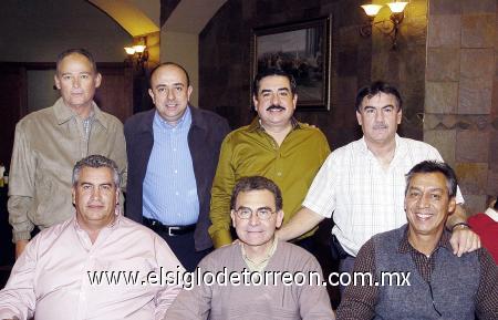 0201207 
Poncho Campa, Alejandro Diez, Lázaro Bello, Javier Amarante, Beto Díaz de León, Raúl Martínez y Salvador Torres.