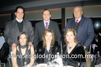 Adán y Velia Herrera, Jesús y Lucía Campos, Julián y Rocío Alba.