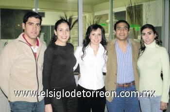 Rogelio Martínez, Tania Velázquez, Fabiola Caran, Raúl Martínez y Mayela Barajas.