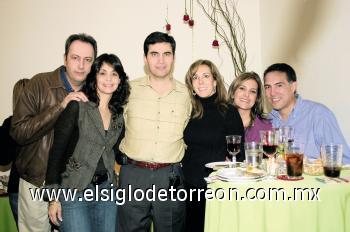 Jorge Bujdud, Carmen San Miguel de Bujdud, Jorge González, Roxana Sánchez de González, Susana San Miguel y Felipe Jacques