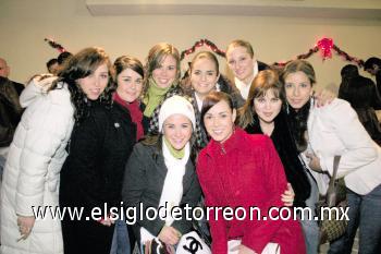 POSADA DE LOS AZTECAS
Mónica González, Angela Diez, Cristina Campos, Brenda Murguía, Vania Bracho, Andrea Diez, Daniela Martínez, Adriana Suárez y Baby Valdepeñas.