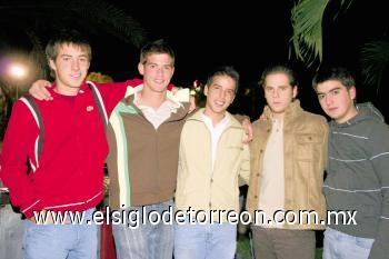 Alejandro y Eduardo Villarreal, Héctor González, Ángel Gómez y Tato Humphrey.