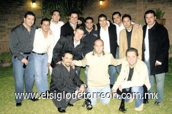 DIVERTIDA POSADA
Alejandro Veyán, Antonio Juan Marcos, Carlos Velázquez, Adán Herrera, Juan Carlos Gómez, Iván Garza-Tijerina, Ricardo Robles, Alejandro Garza, Anuar Nahle, Pedro Valdés, Alejandro Tavera, David González y Hernán Ramos.