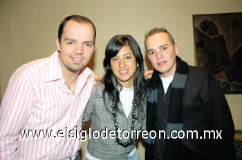 Rodrigo Portilla, Sofía Rodríguez y Cristóbal Hamdan.