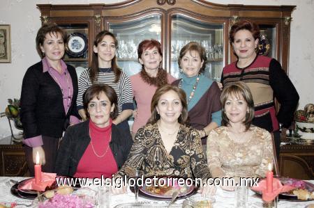 07012007 
Coquito de Silva, Gaby de López, Belinda Romero, Lety de Castro, July, Estrellar, Chita y Laurita de Arroyo, en su reunión navideña.