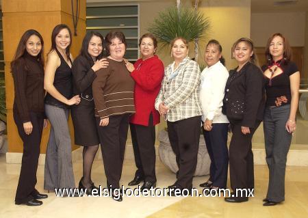 10012007
María de Jesús Monreal, Aracely Reynosa, Mary Romo, Elisa Paredes, Gloria Lara, Lucy Gil, Luzma Ríos y Antonia González.